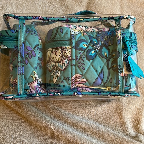 Vera Bradley 3-Piece Cosmetic Set NWT - Picture 4 of 16